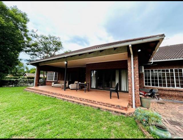 5 BEDROOM HOUSE FOR SALE IN SCOTTSVILLE